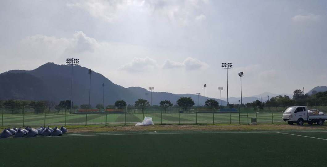 韩国Hechuan Junmin Sports Park足球场.jpg